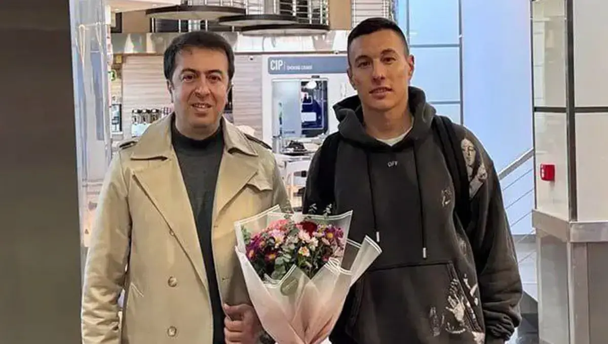 توافق نهایی پرسپولیس با سرگیف؛ از آقای گلی ۲۰۲۵ تا حضور در تهران توافق نهایی پرسپولیس با سرگیف؛ از آقای گلی ۲۰۲۵ تا حضور در تهران