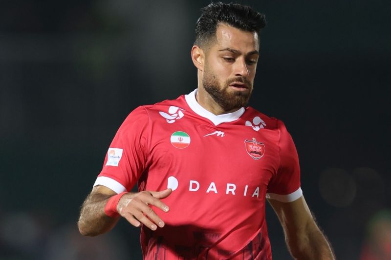 حضور پورعلیگنجی در یکتیم محلی؛ خداحافظ پرسپولیس! (عکس) حضور پورعلیگنجی در یکتیم محلی؛ خداحافظ پرسپولیس! (عکس)